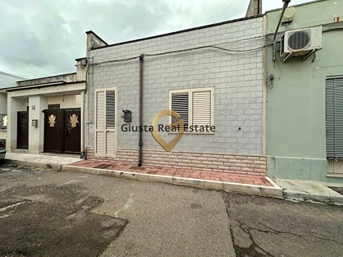 Casa trilocale in vendita in Via Giuseppe di Vittorio, San Pietro Vernotico
