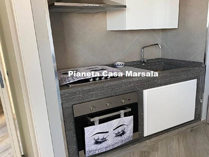 Appartamento con 5 locali in affitto in Via Francesco Crispi, Centro Urbano, Marsala