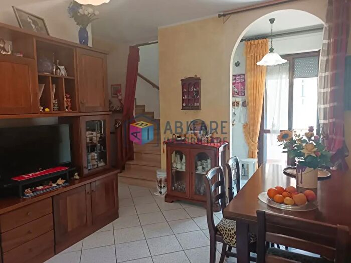 Casa con 5 locali in vendita in Rosignano Marittimo
