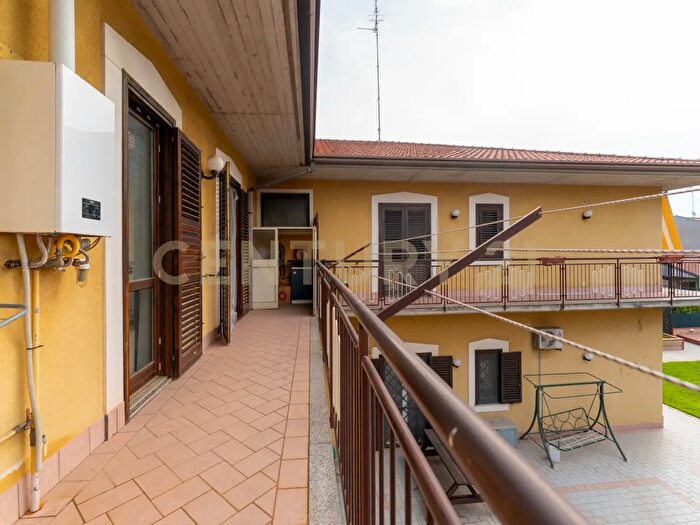 Case in Vendita e in Affitto - 3