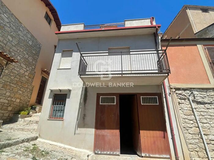 Casa bilocale in vendita in Via Giarratana, Cammarata
