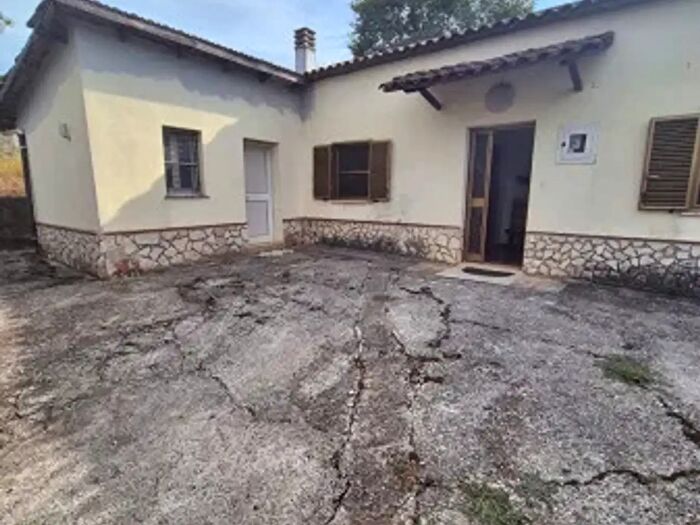 Casa quadrilocale in vendita in Via Melogrosso, Sezze