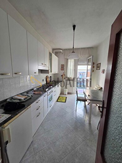 Appartamento quadrilocale in affitto in Via Fratelli Fornaca, Torino