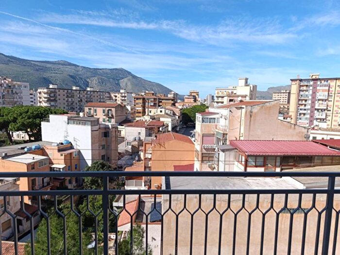 Appartamento con 5 locali in affitto in Via San Lorenzo, Cardillo, Palermo