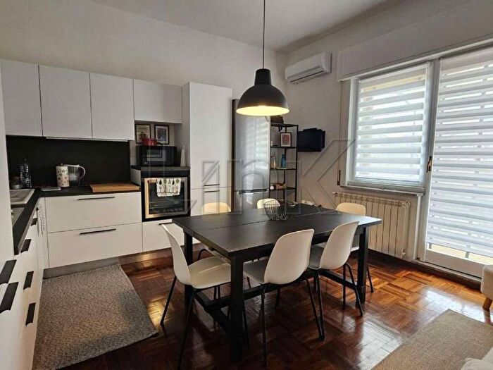 Casa trilocale in affitto in via Cesare Rasponi, Bologna, Roma
