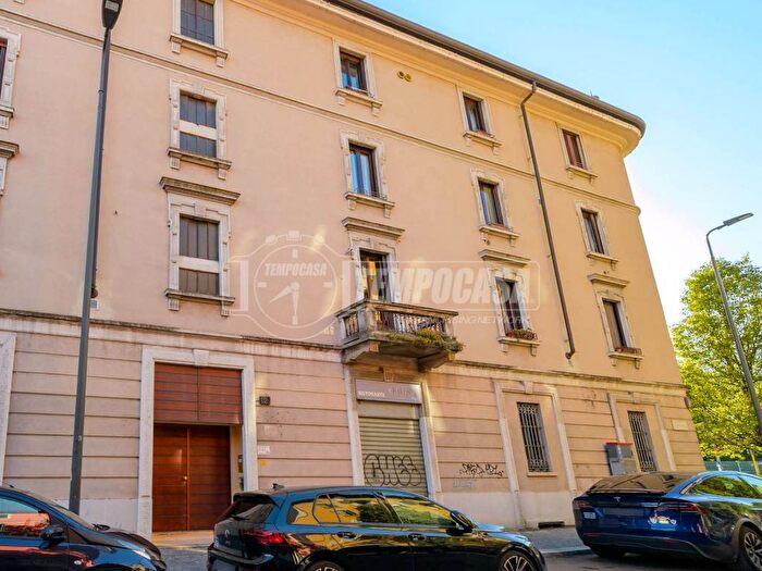 Appartamento trilocale in affitto in Via dei Fontanili, Ripamonti Fondazione Prada, Milano