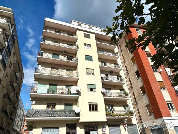 Appartamento quadrilocale in vendita in Via Giuseppe Isnardi, Cosenza