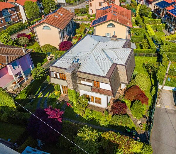 Casa con 5 locali in vendita in Via Antonio Alessandri, Bergamo