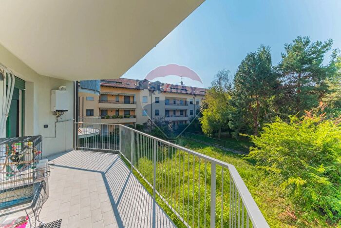 Appartamento bilocale in vendita in Via Sanzio, Fagnano Olona