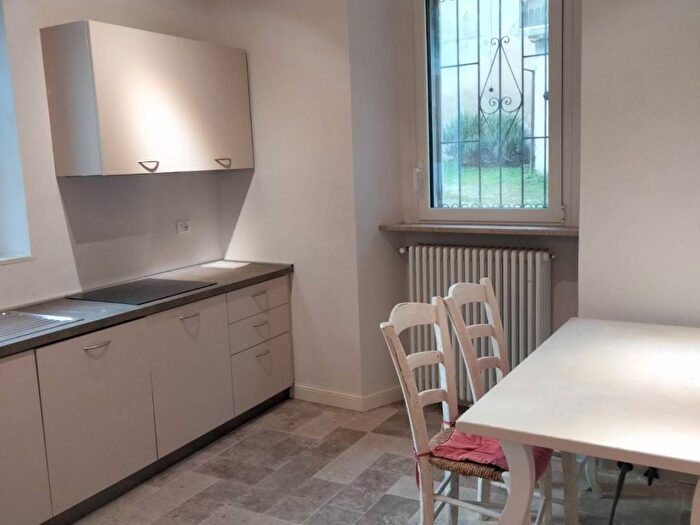 Casa quadrilocale in affitto in Via Annunciata, Centro Storico, Desenzano del Garda