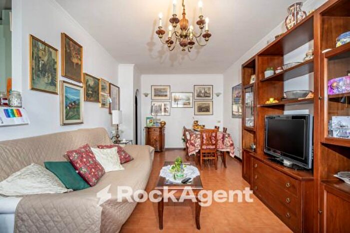 Appartamento quadrilocale in vendita in Via Locke, Roma