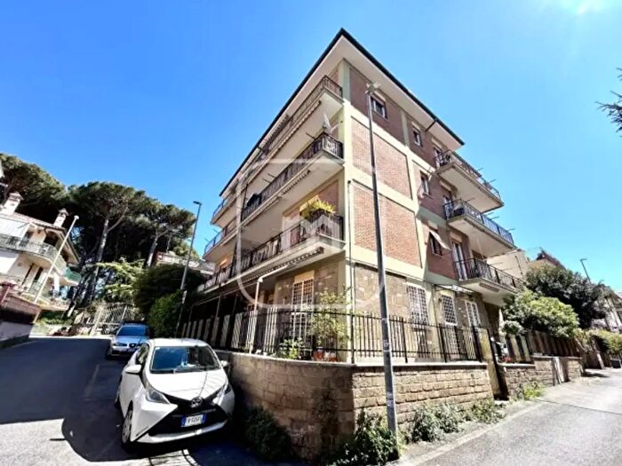 Appartamento trilocale in vendita in Via Sentiero delle Mimose, Grottaferrata