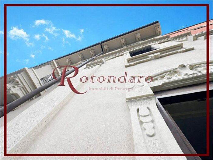 Appartamento trilocale in affitto in Via Telesio, Pagano, Milano