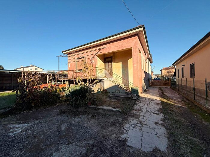 Casa trilocale in vendita in Via C B Cavour, Turate