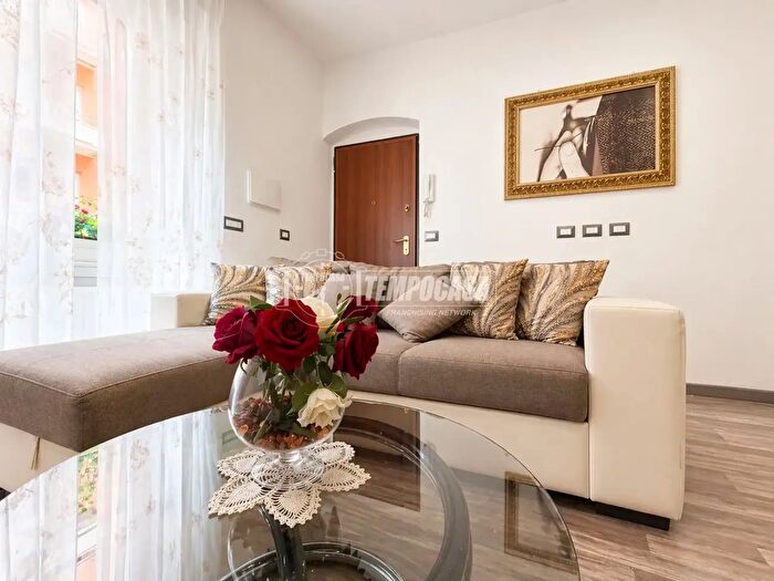 Appartamento quadrilocale in vendita in Via San Bartolomeo del Fossato, Genova