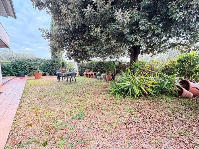 Casa con 9 locali in vendita in Via Lavoria, Crespina Lorenzana