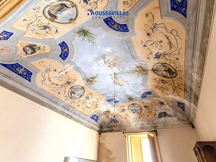 Appartamento quadrilocale in vendita in Via Regina Margherita, Sortino