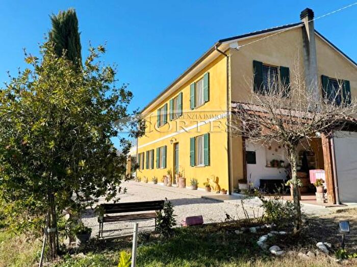 Casa con 6 locali in vendita in Monte Porzio