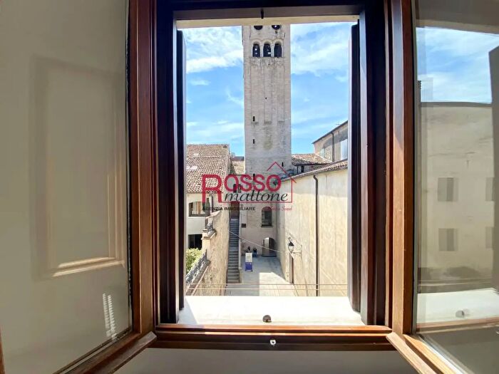 Appartamento con 6 locali in vendita in Via XX Settembre Snc, Conegliano