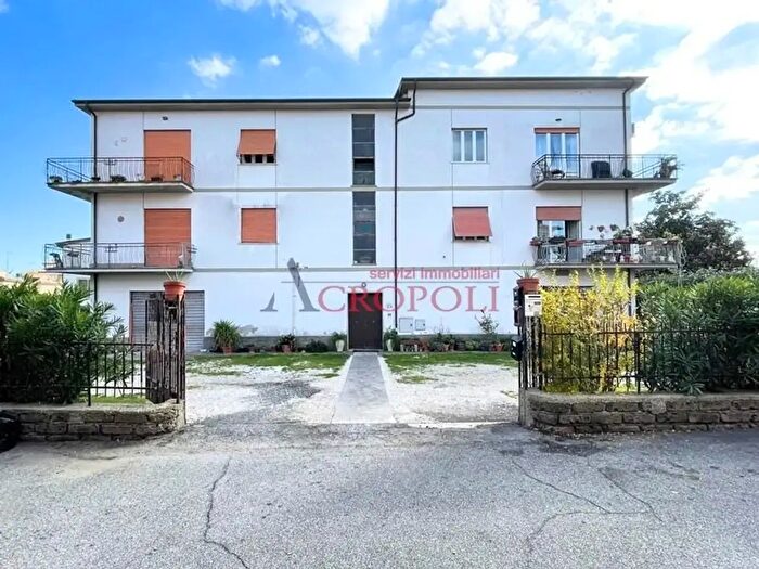 Appartamento quadrilocale in vendita in Via Arquà Petrarca, Roma