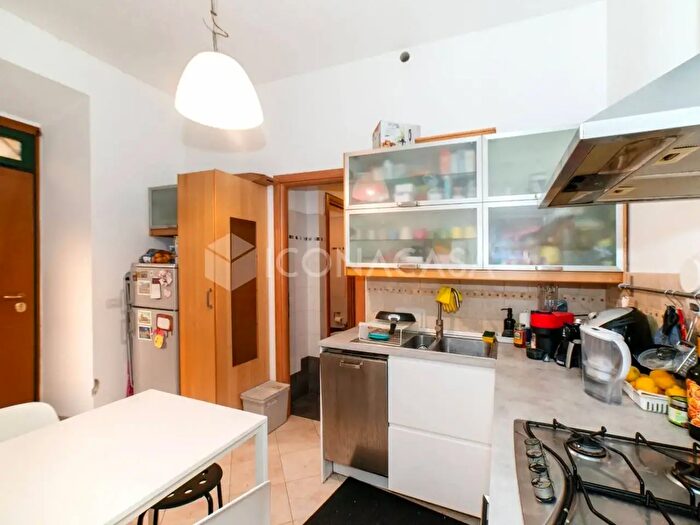 Appartamento quadrilocale in vendita in Via Padova, Roma