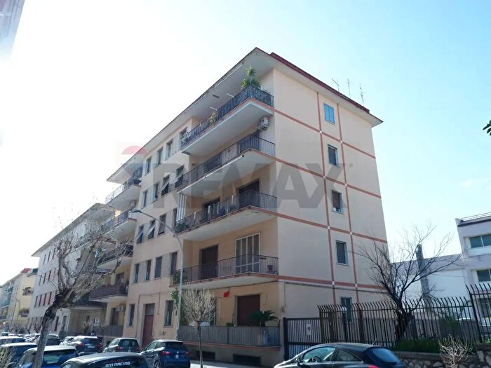 Appartamento con 5 locali in vendita in Caserta
