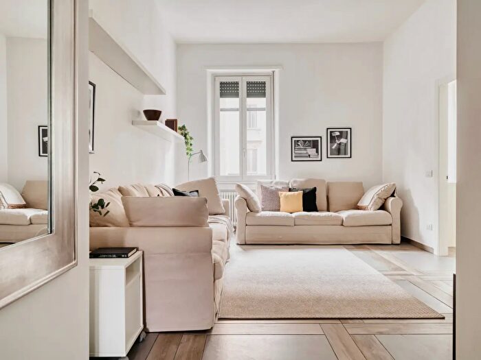 Appartamento quadrilocale in vendita in Via Mosè Bianchi, Milano