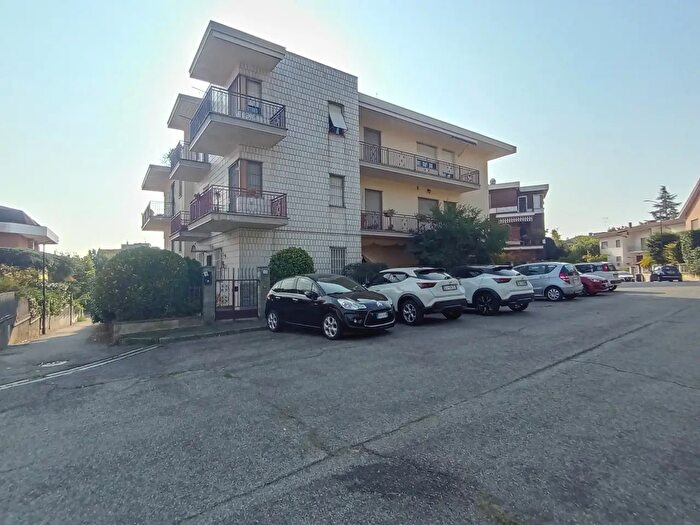 Appartamento trilocale in vendita in Via Vittorio Dardano, Casale Monferrato