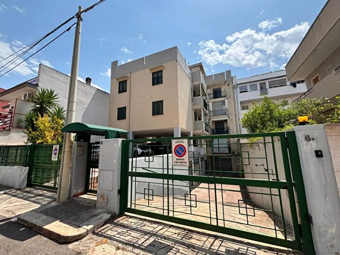 Appartamento trilocale in vendita in Via Adige, Modugno