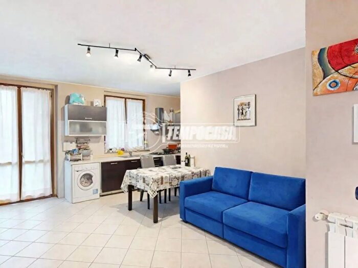 Appartamento bilocale in vendita in Via Novembre, Mulazzano