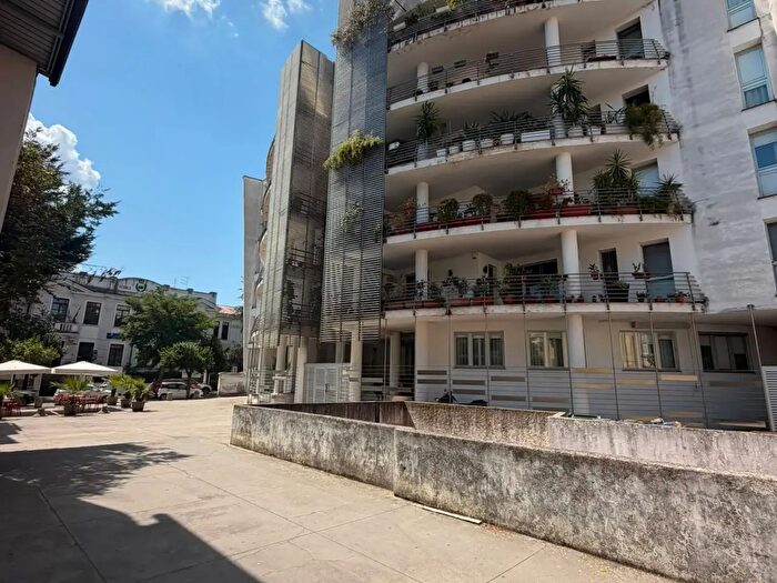 Appartamento trilocale in vendita in Via Domenico Milelli, Cosenza