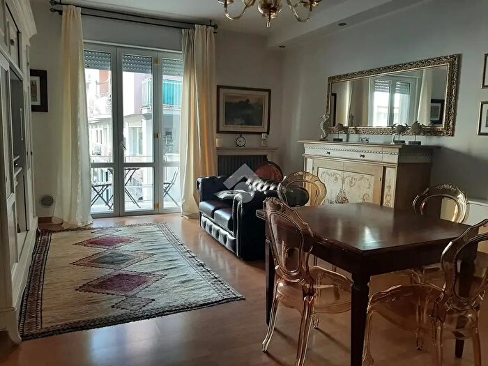 Appartamento trilocale in affitto in Via Trento, Pescara
