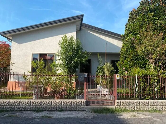 Casa quadrilocale in vendita in Via Antonio Cantore, Abano Terme