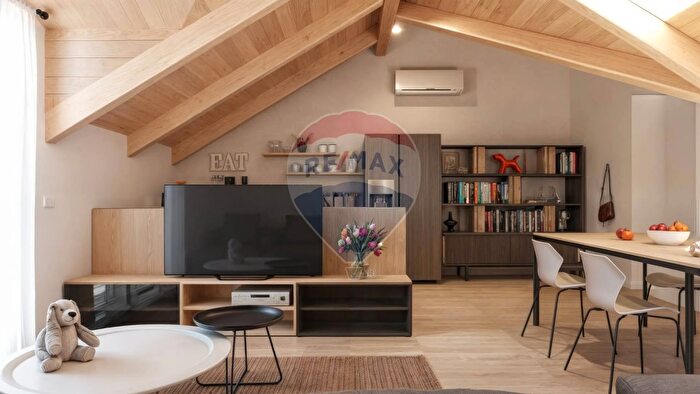 Appartamento bilocale in vendita in Via per Ghevio Snc, Meina