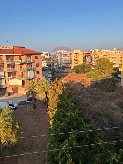 Appartamento con 6 locali in vendita in Viale Scala Greca, Siracusa