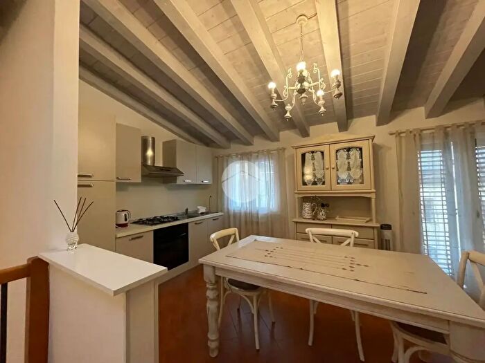 Appartamento bilocale in affitto in Via Chiesa, Padenghe Sul Garda