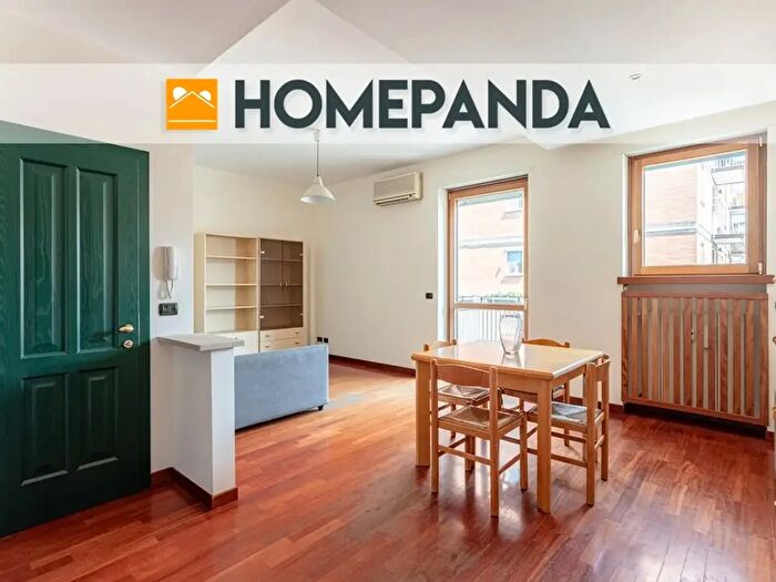Appartamento con 5 locali in vendita in Via Padova, Milano