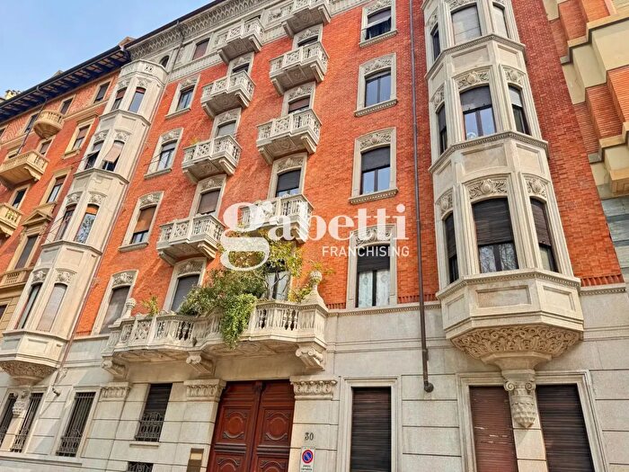 Casa quadrilocale in vendita in Corso Tassoni, Torino