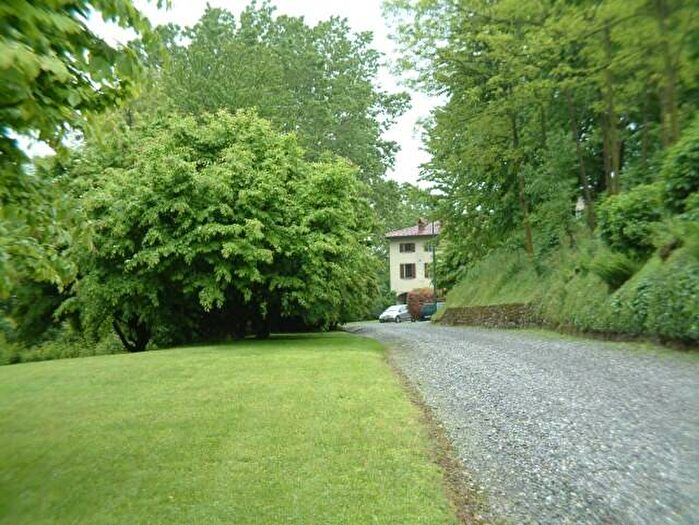 Appartamento con 6 locali in affitto in Piazza Spallino, Montesolaro, Carimate