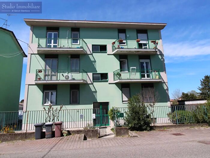 Appartamento trilocale in vendita in Via Dante Alighieri, Bressana Bottarone