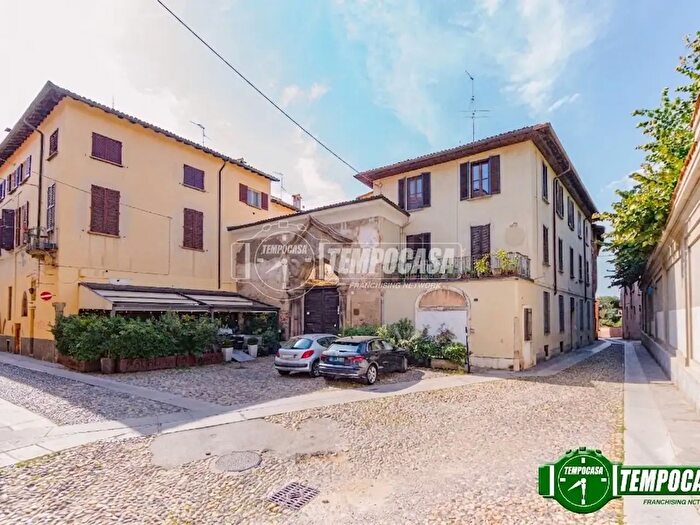 Appartamento con 5 locali in vendita in Via Teodolinda, Pavia