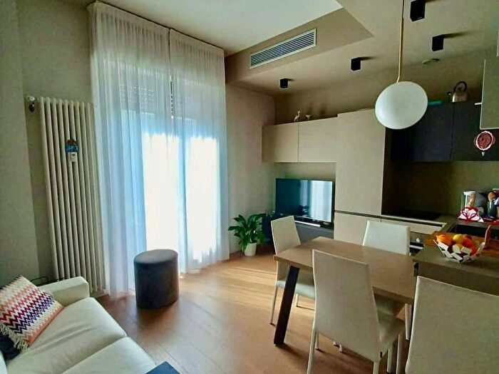 Appartamento bilocale in affitto in Bastioni di Porta Volta, Moscova, Milano