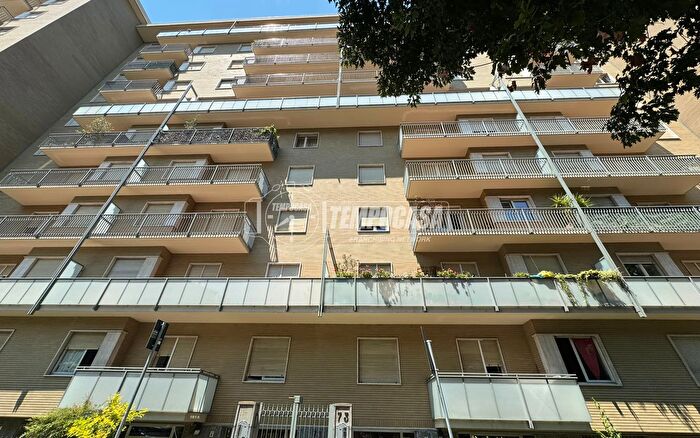 Appartamento con 5 locali in vendita in Corso Alessandro Tassoni, Torino