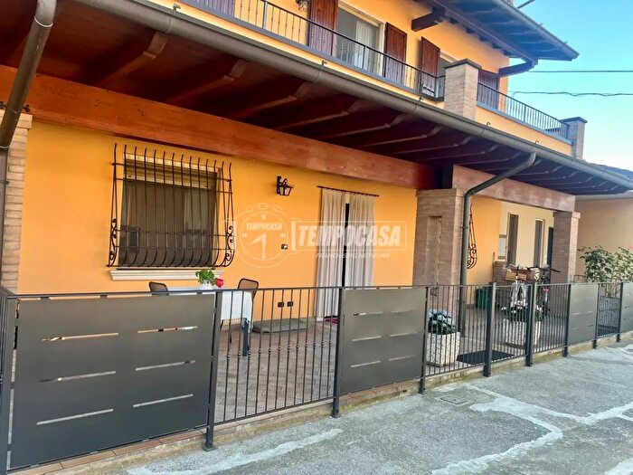 Casa quadrilocale in vendita in Travagliato