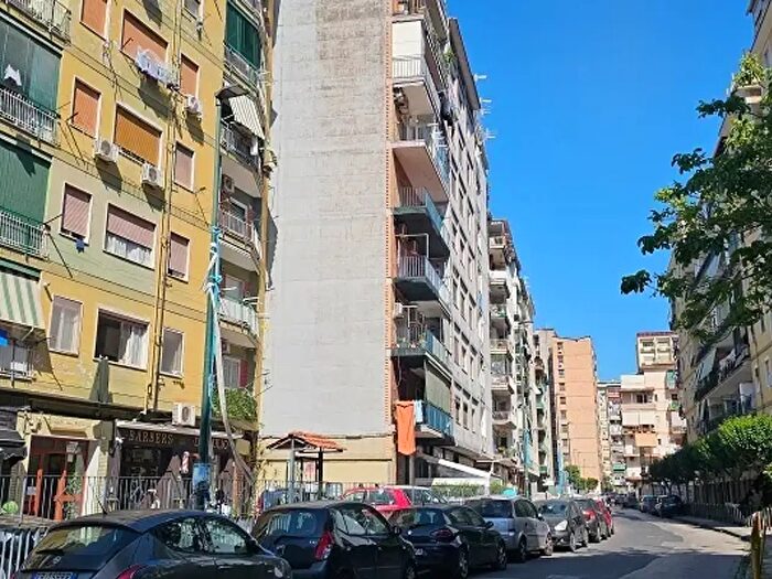 Appartamento quadrilocale in vendita in Via Divisione Siena, Napoli