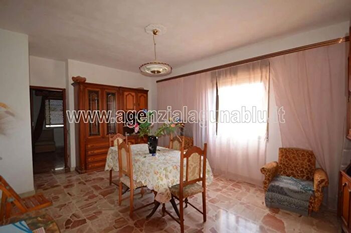 Appartamento quadrilocale in vendita in Via Val Demone, Mazara Del Vallo