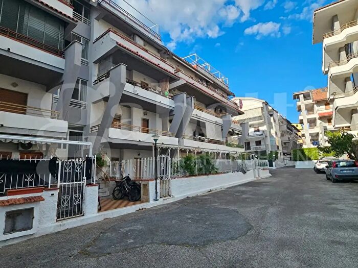 Appartamento bilocale in vendita in Via Pitagora, Scalea