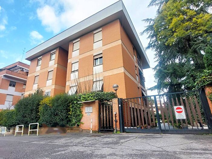 Casa bilocale in affitto in Via Borgorose, Tomba di Nerone, Roma