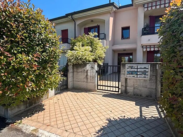 Appartamento bilocale in vendita in Via Vallase, Pozzonovo