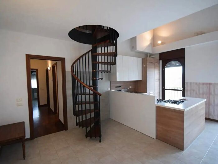 Appartamento trilocale in vendita in Piacenza